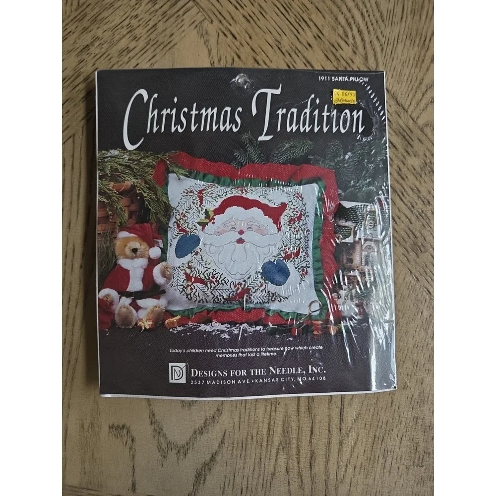 Vintage Crossstitch Christmas Tradition Pillow Cross Stitch Kit Santa 1911